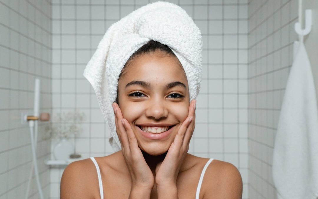 What’s the Difference Between Professional and At-Home Dermaplaning for Acne Scars?