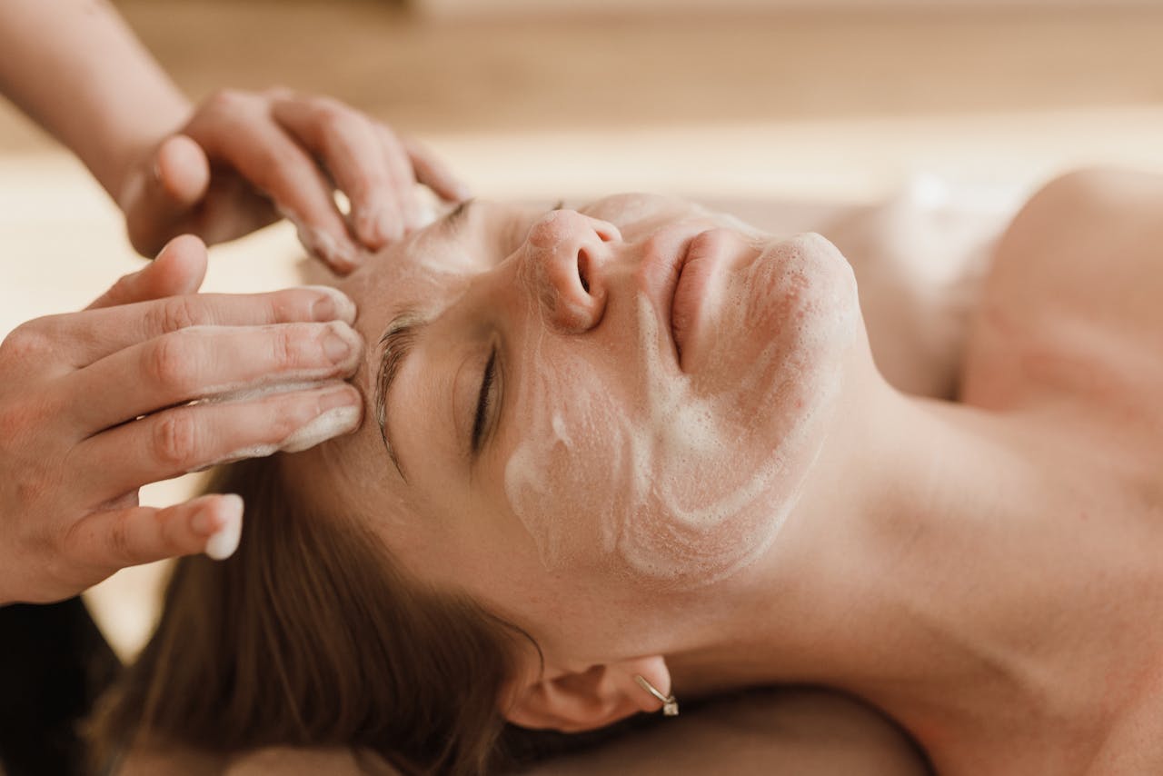 Dermaplaning & Professional Exfoliation